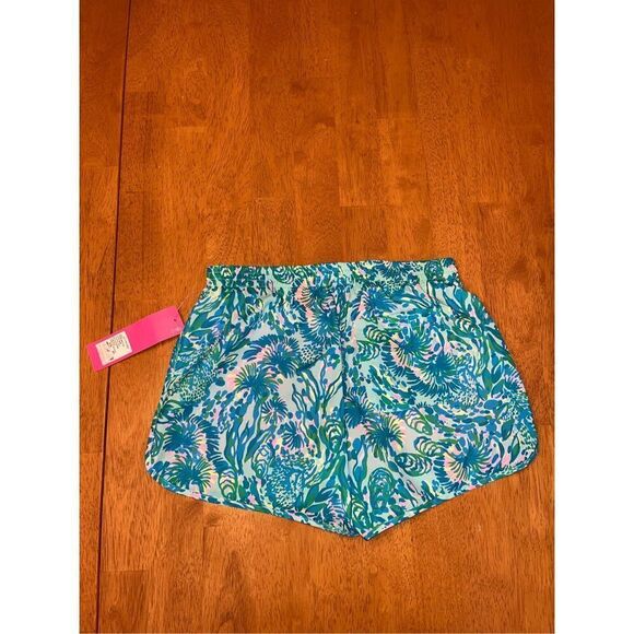NWT Lilly Pulitzer Luxletic Ocean Trail Short Surf Blue Coral Of The Story 2XS - Picture 6 of 6